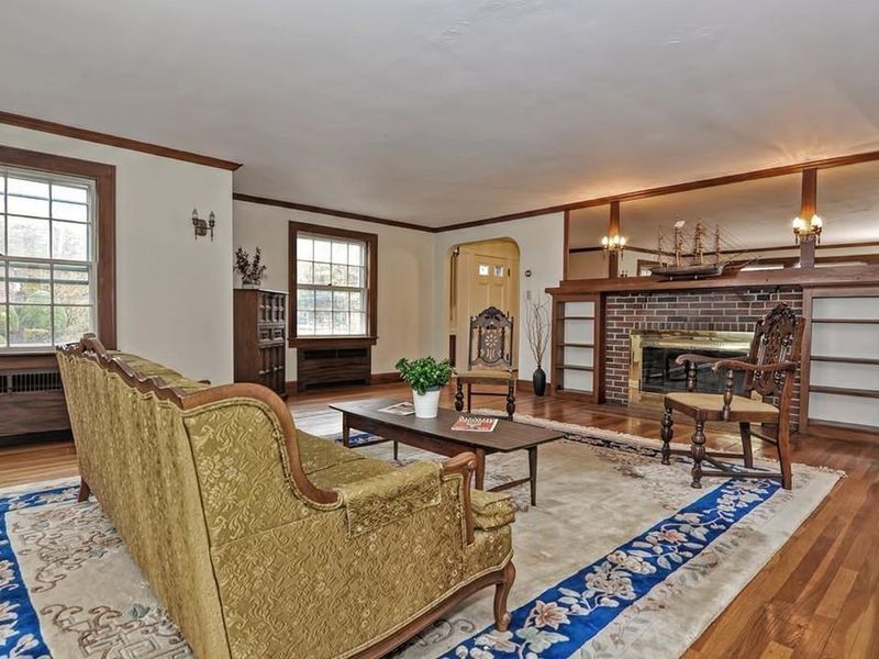 184 Lawrence Rd, Medford, MA 02155 ListReports