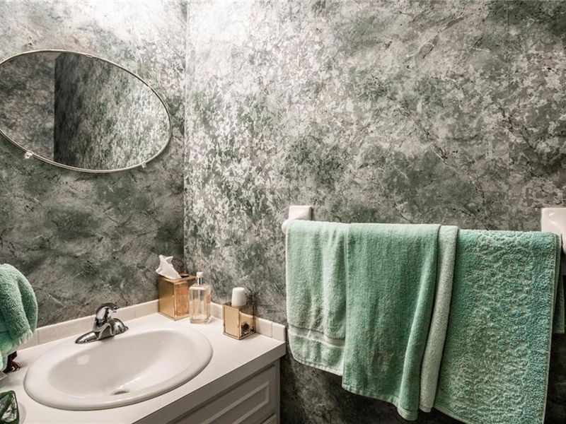 1313 Kings Cove Ct, Indianapolis IN 46260 ListReports