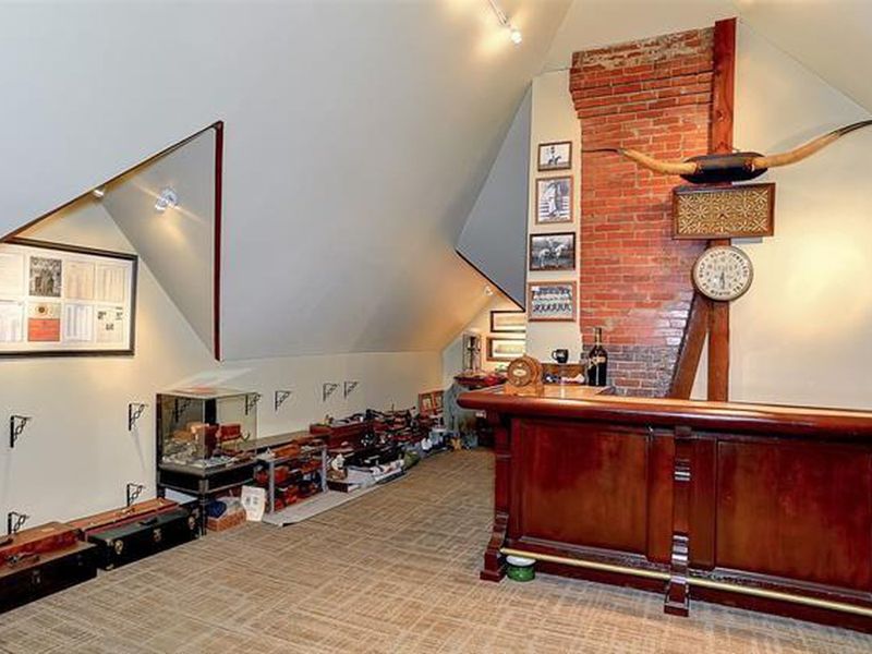 326 S Dixon Street, Gainesville, TX 76240 ListReports