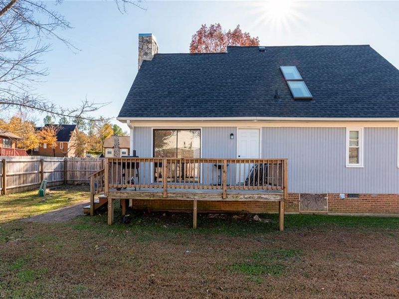 4 Pear Tree Lane, Greensboro, NC 27401 ListReports