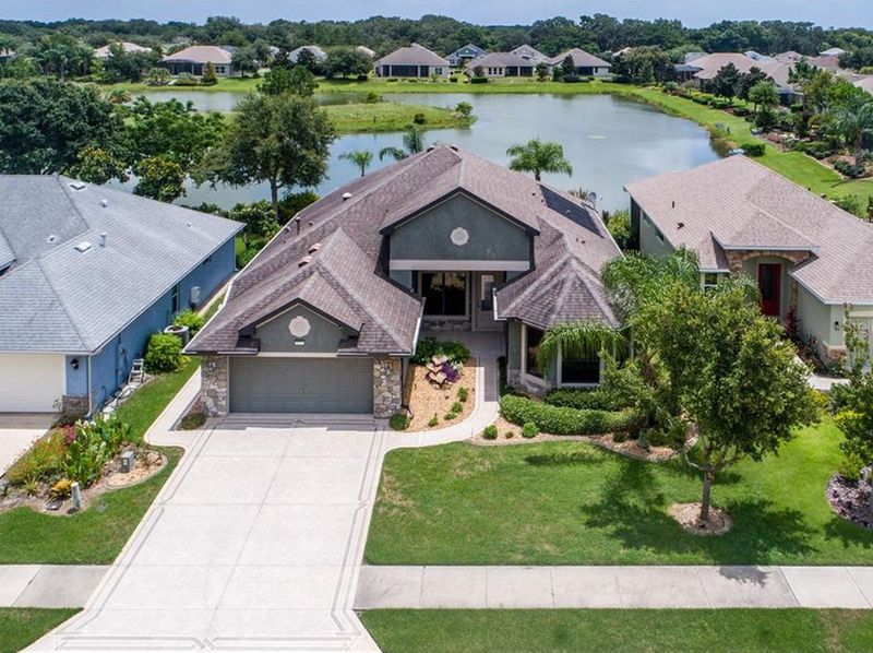 8888 Beacon Hill Avenue, Mount Dora, FL 32757 ListReports