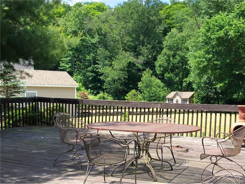 56 Post Rd, Sloatsburg, NY 10974 ListReports