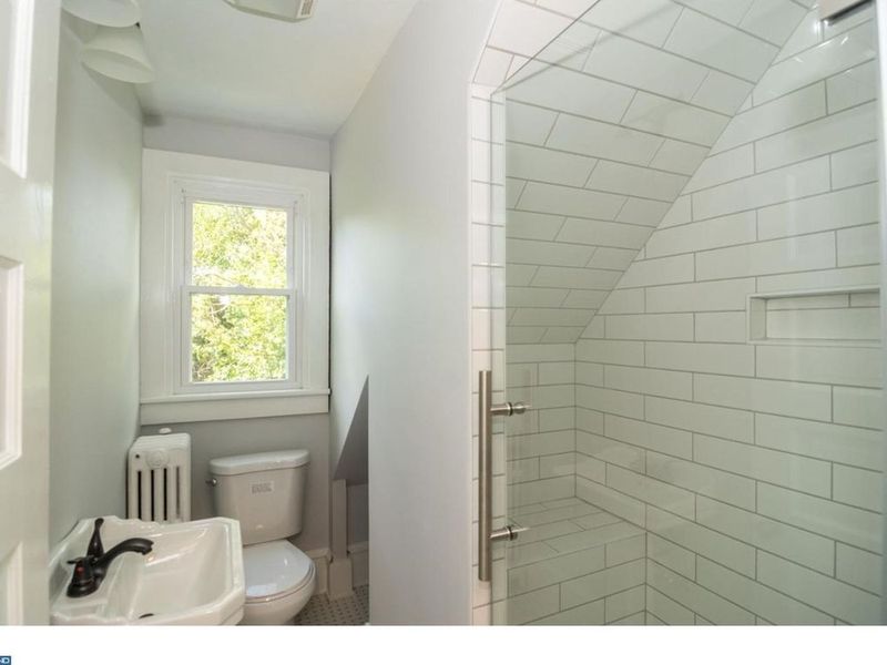 323 Summit Avenue, Jenkintown, PA 19046 ListReports