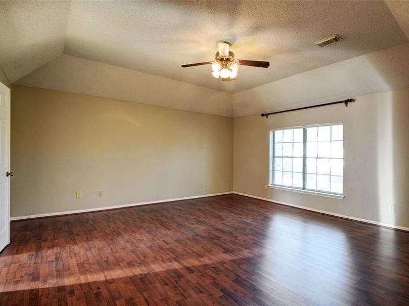 8611 Rocky Valley Drive, Houston, TX 77083 ListReports