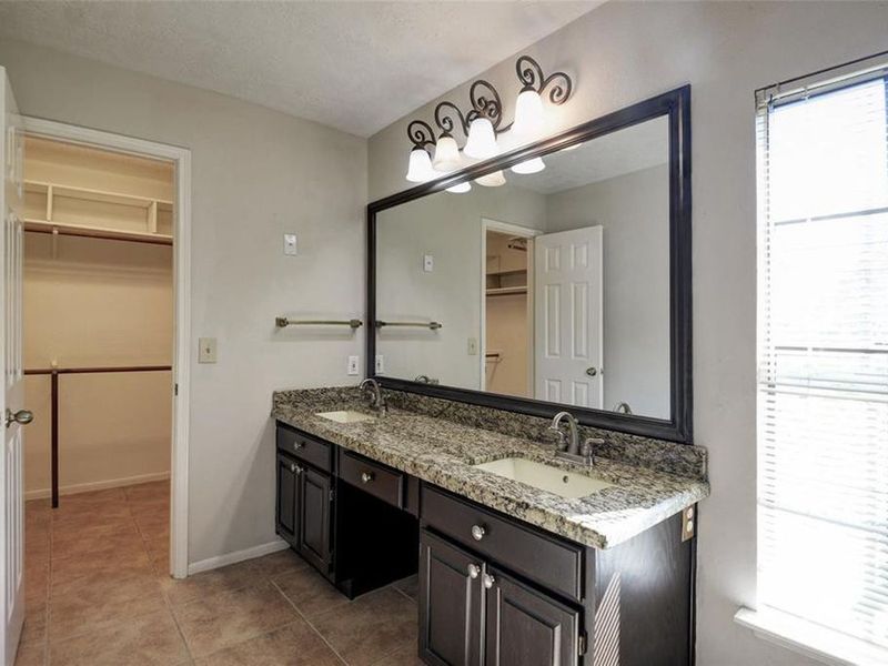 8611 Rocky Valley Drive, Houston, TX 77083 ListReports