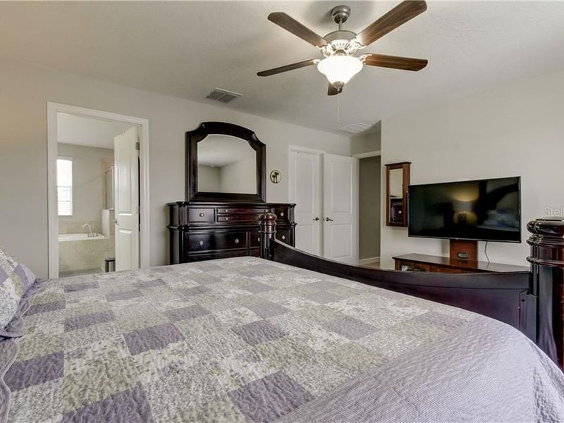 11829 Valhalla Woods Drive, Riverview, FL, 33579 ListReports