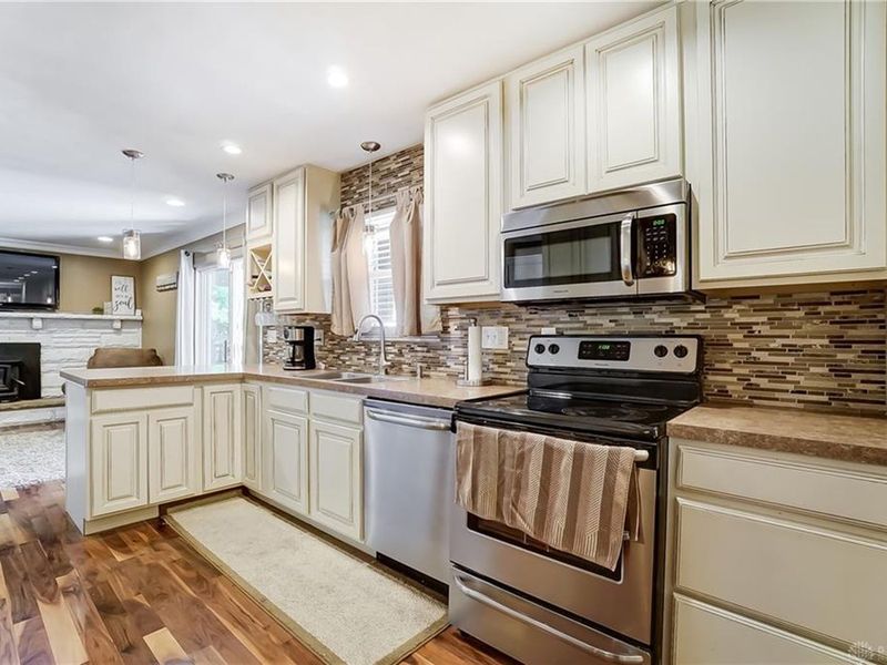 10764 Frederick Pike, Vandalia, OH, 45377 ListReports