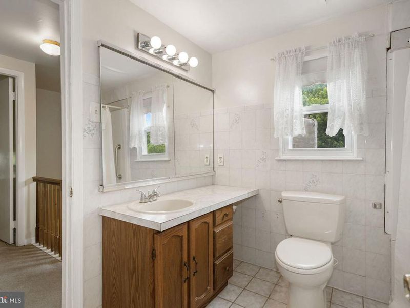 2068 Stewart Drive, Hatfield, PA, 19440 ListReports