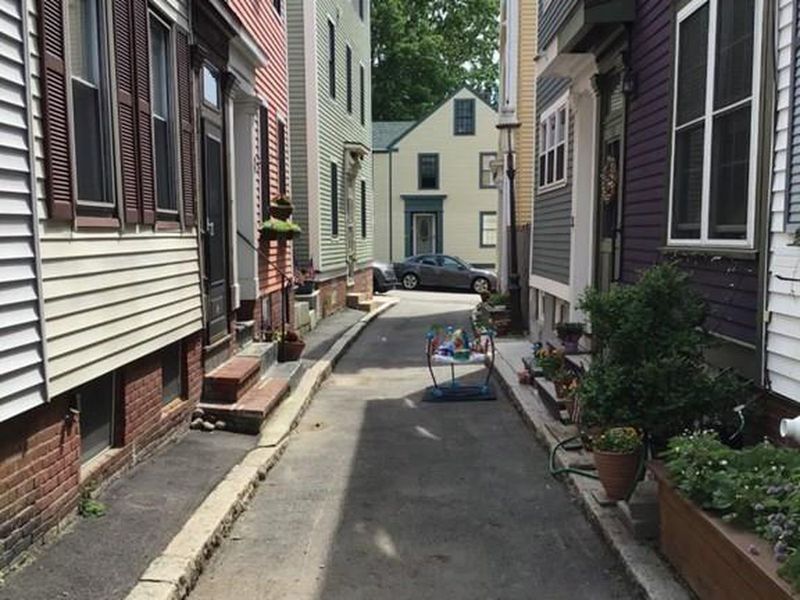 8 Bolton Pl, Boston, MA 02129 ListReports