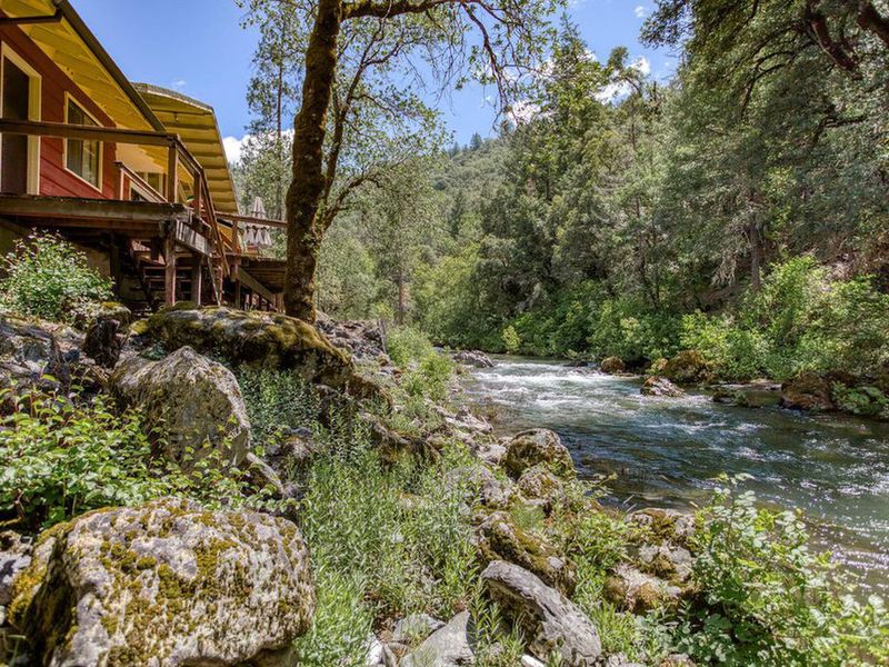 17103 Trinity Mountain Road, French Gulch, CA 96033 ListReports
