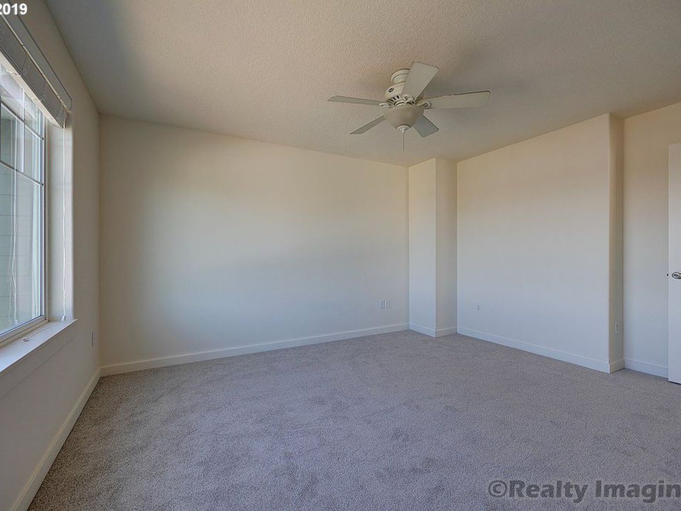 ListReports Download Open House Flyer