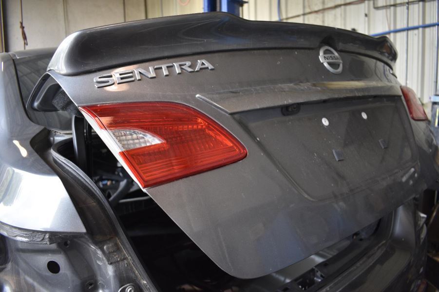 20172019 NISSAN SENTRA NISMO 1.6 TURBO TRUNK LID GRAY WITH SPOILER eBay