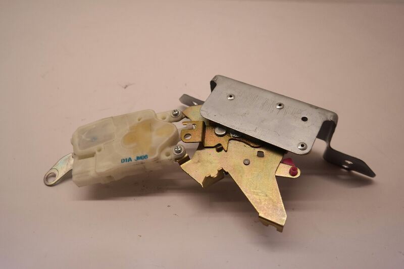 20052008 Nissan Armada Tailgate Trunk Lock Actuator OEM eBay