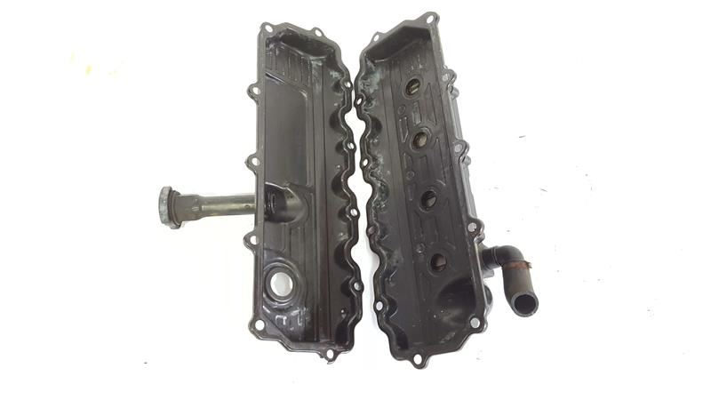 Pair Of Engine Valve Covers 6.0 OEM 2005 Ford F250 eBay