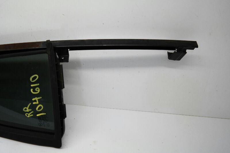 0106 HYUNDAI SANTA FE Passenger Rear Door Vent Glass With Privacy Tint