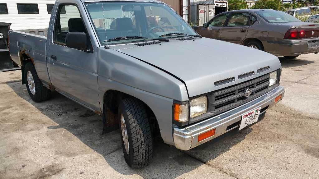 Get 87 Nissan Pickup LawCuy Gra