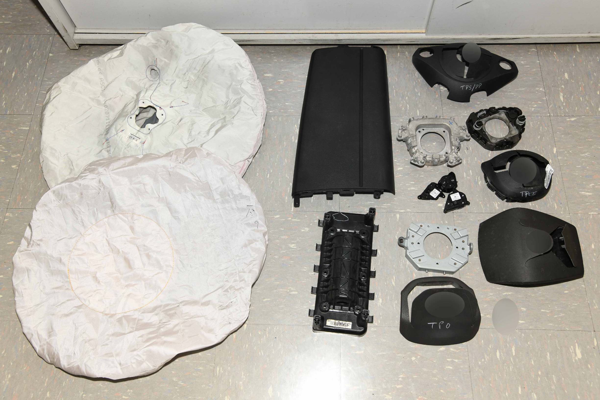 Nylon (PA), Baled, Mixed plastics & alloys deployed airbag components