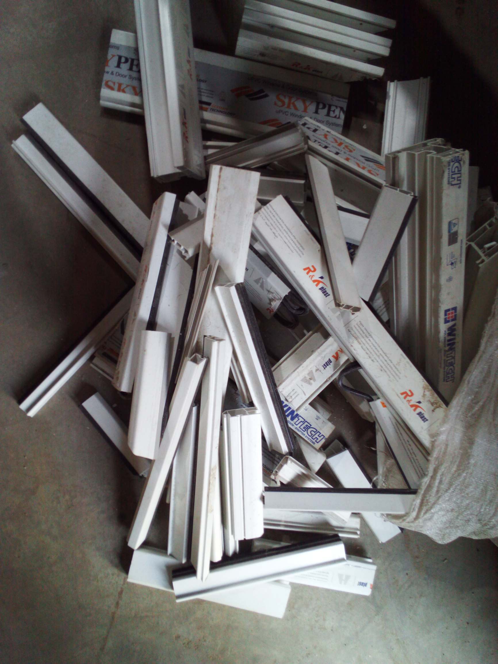 PVC, Loose, Hard upvc offcuts