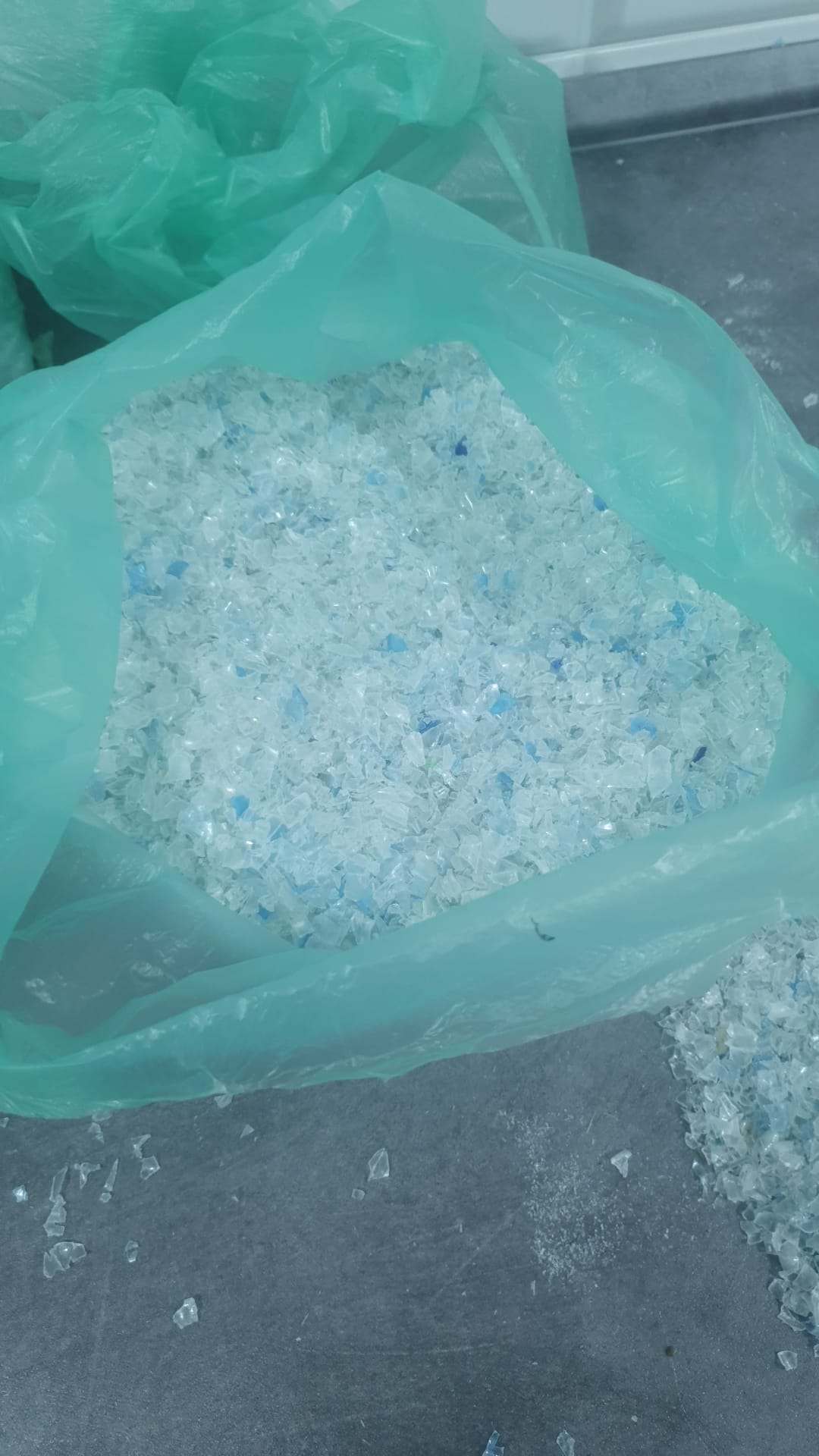 PET/PETE, Flake, PET flakes hot washed clear and blue