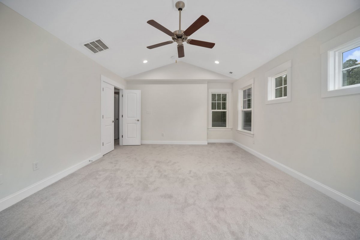 3953 Indian River Rd Oceanside Building