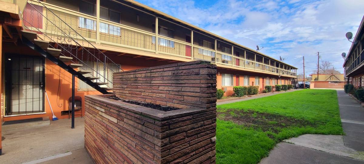 2932 Watt Ave, Sacramento, CA 95821 RentalSource