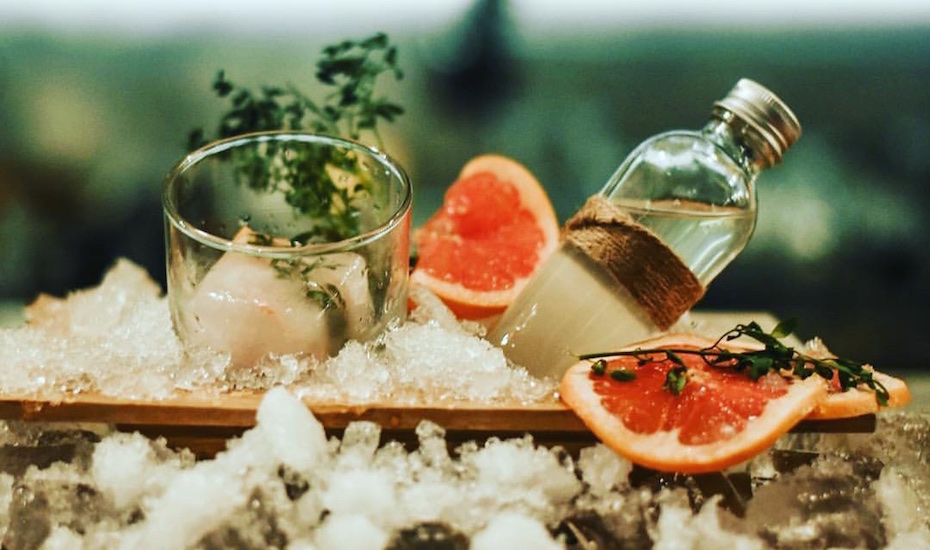 Happy hour of the week in Singapore Bars and restaurants in Tanjong