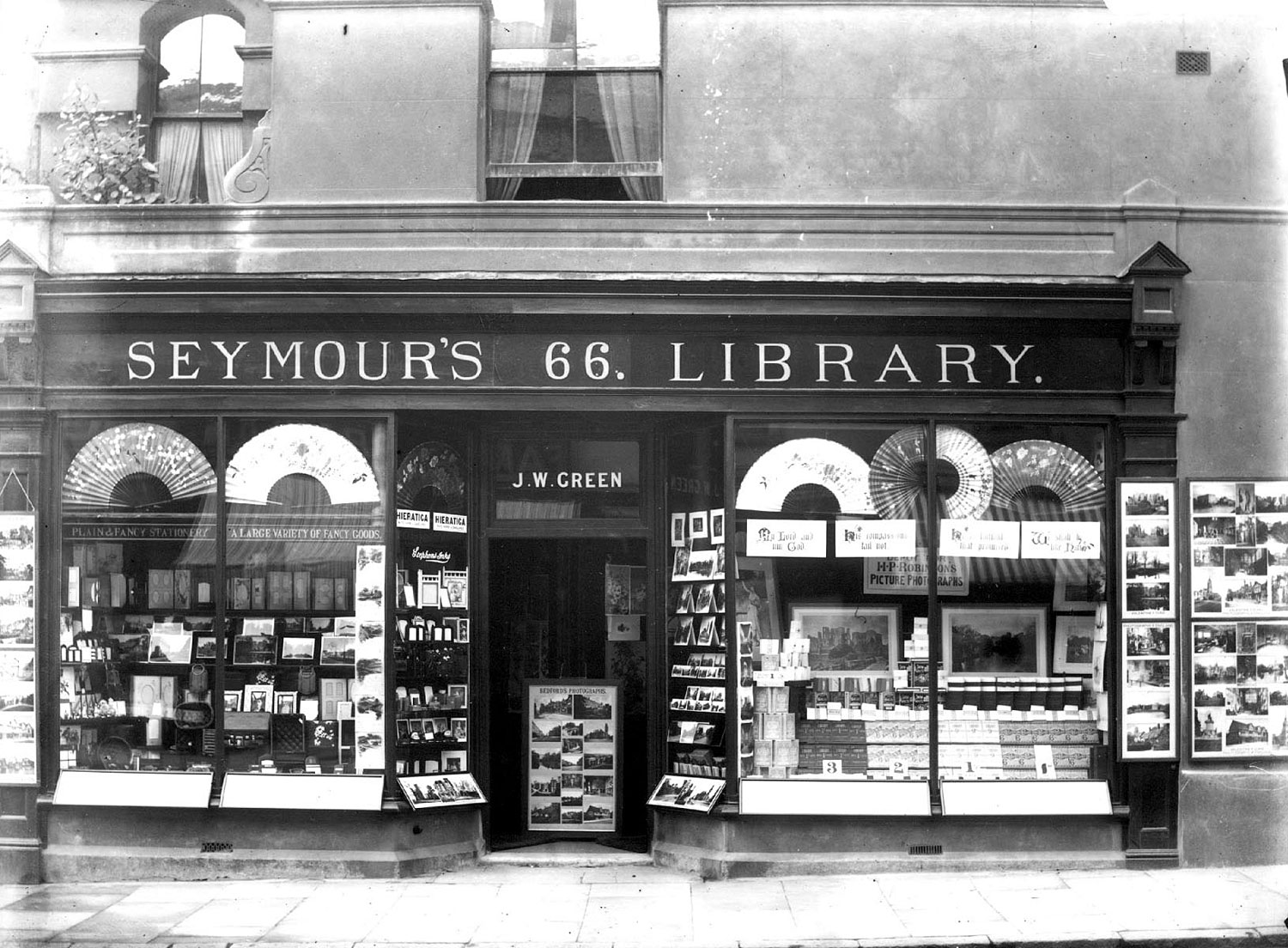 Leamington Spa. Regent Street, Seymour's Library, no 66