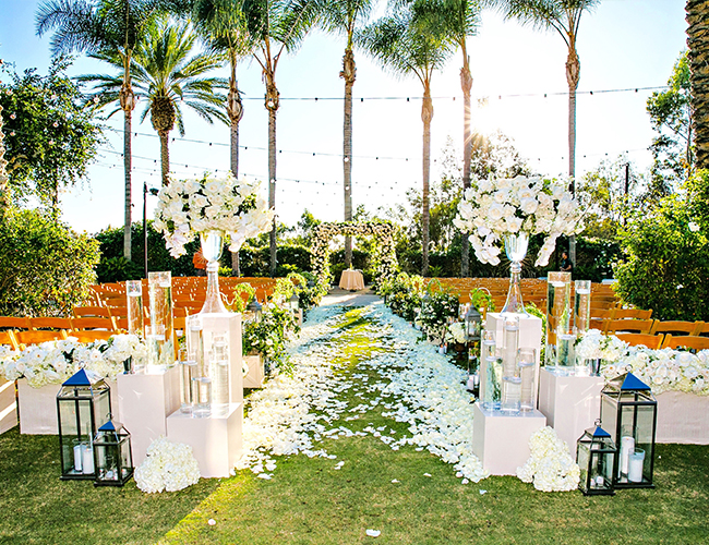 32 Ideas For a Flower Filled Wedding Inspired By This