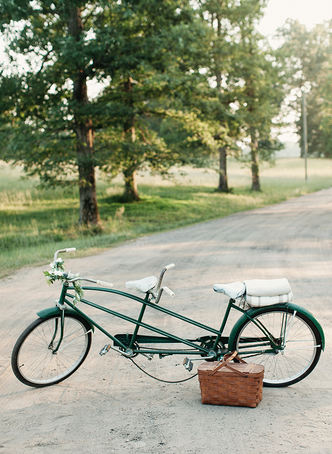 10 Fun Outdoor Date Ideas for Summer Inspired By This