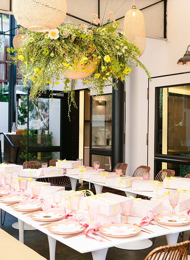 A Spring Daisy Brunch for Mother's Day Inspired By This