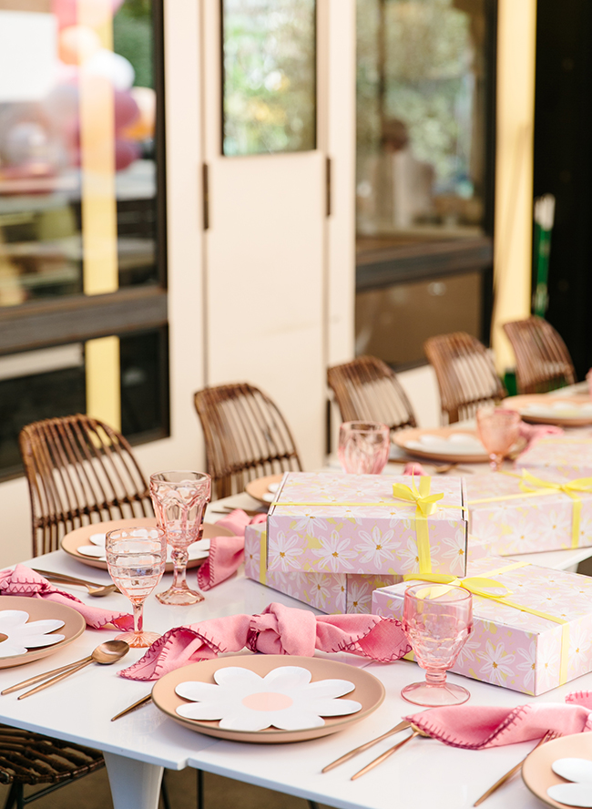 A Spring Daisy Brunch for Mother's Day Inspired By This