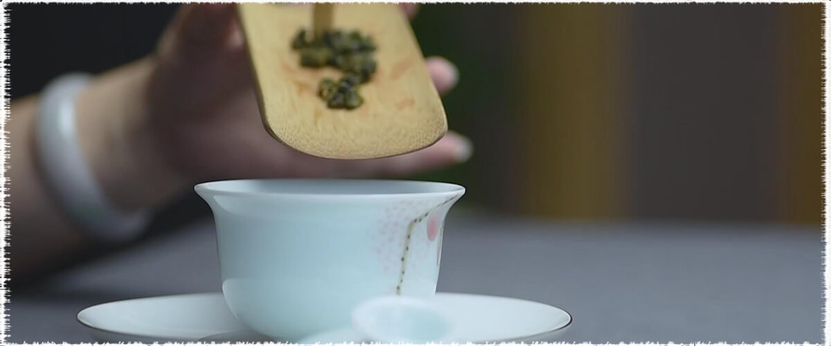 How to Brew with a Gaiwan teavivre