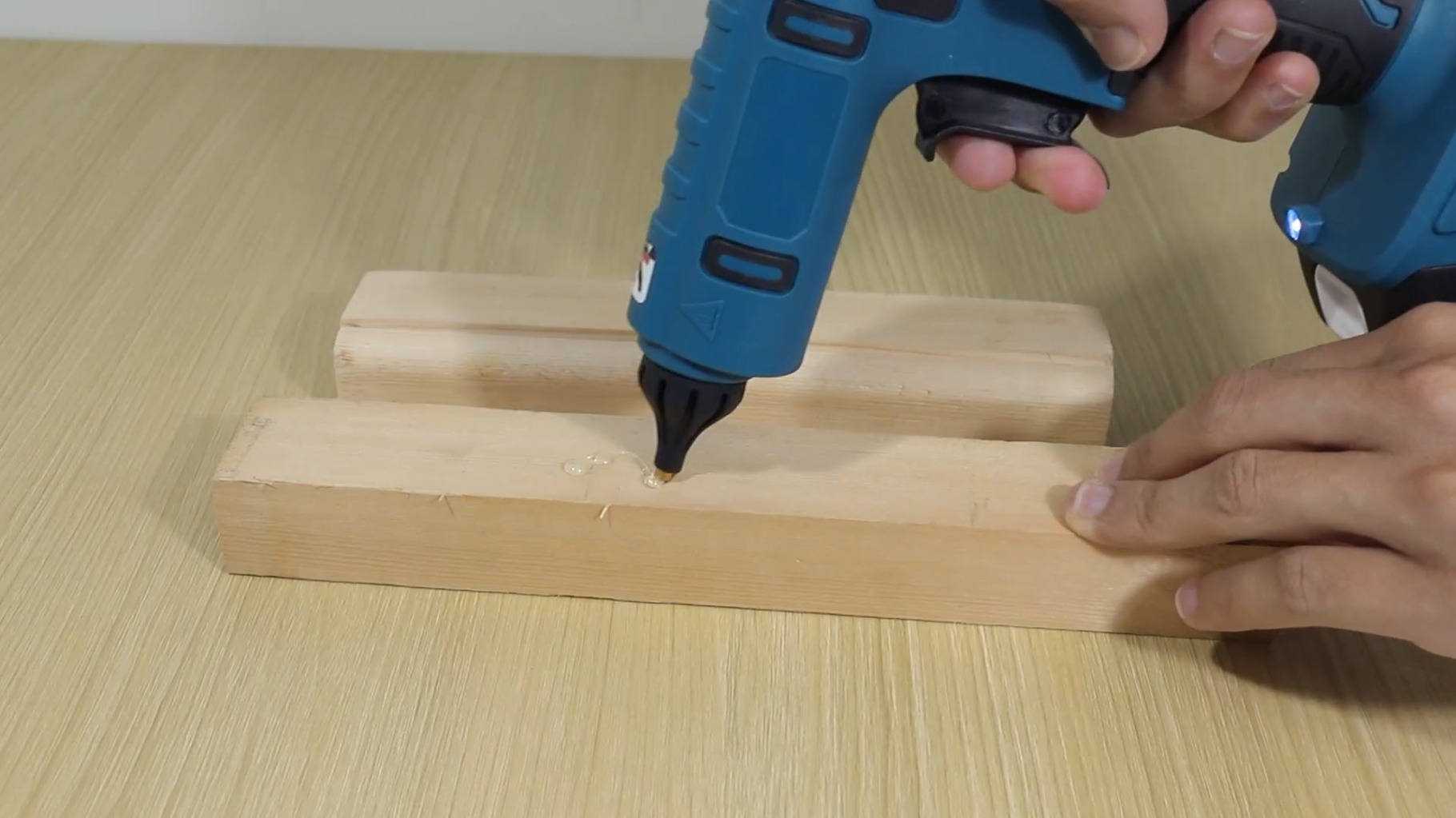 QuickFix Cordless Glue Gun Precision Nozzle, AntiDrip, Insulated Copper Nozzle，DIY Duty Tool