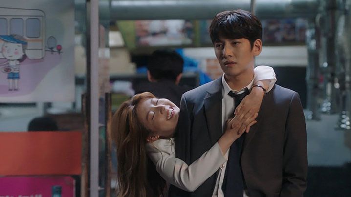 Love In Trouble Korean Drama / Video + Photos Episode 1