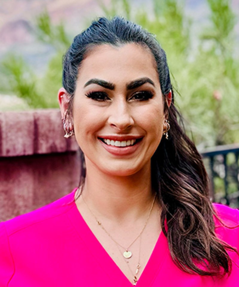 Meet Dr. Angela Pashaian Tucson Emergency Care Veterinarian