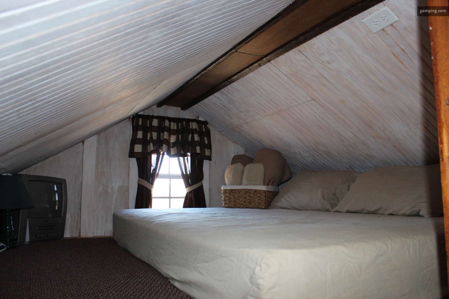 Private camping rentals at Biglerville, Pennsylvania · HomeCamper