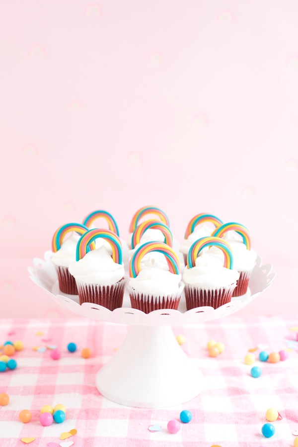 Fun4U Twizzler Rainbow Cupcake Toppers DIY