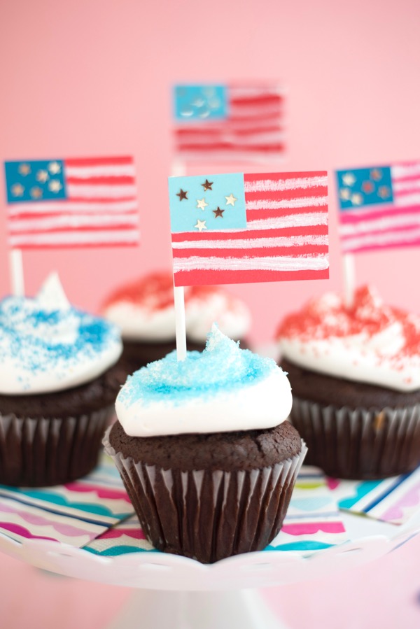 American Flag Cupcake Toppers DIY
