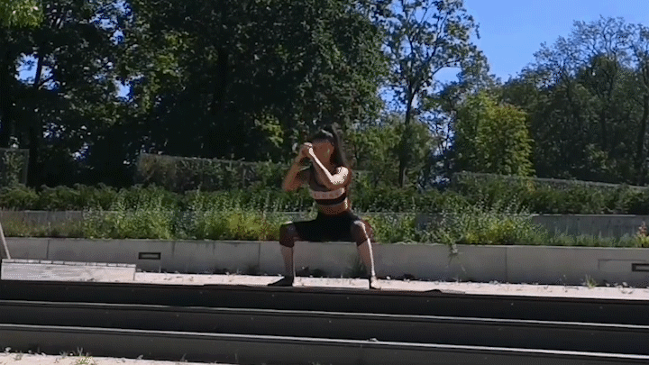 Perfektne Cviky Na Chudnutie Stehien A Spevnenie Zadku Videotrening Na Doma Fitshaker Sk