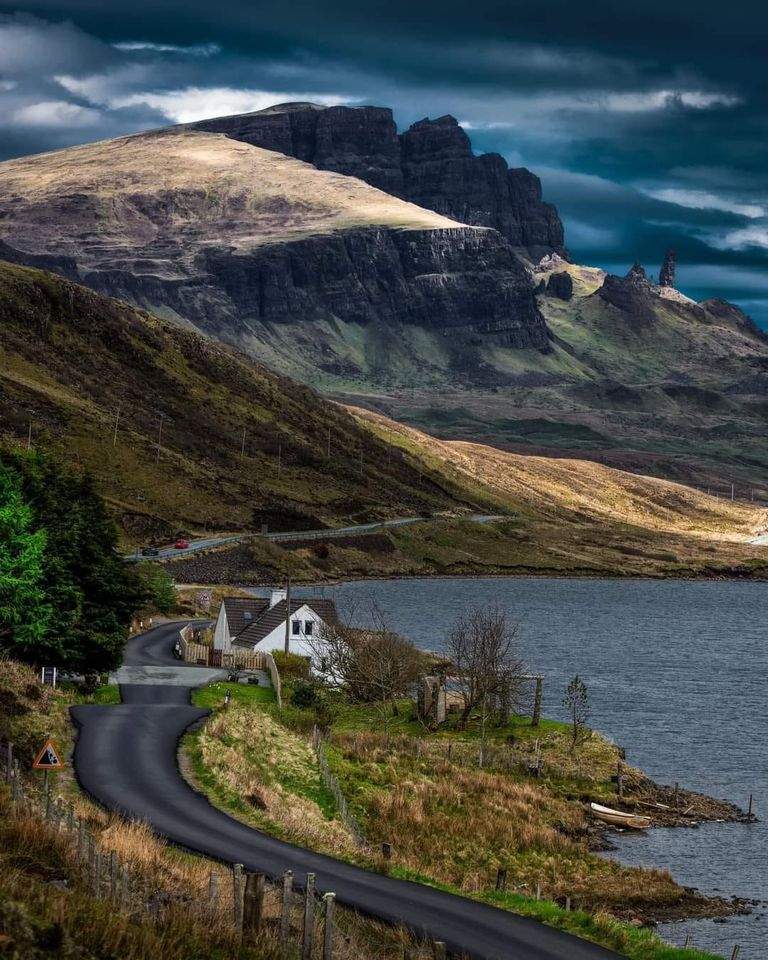 Solve Isle of Skye jigsaw puzzle online with 154 pieces