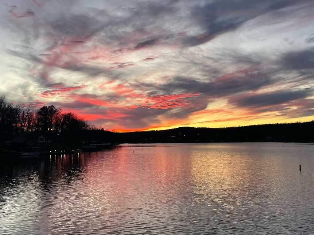 Solve Lake Thunderbird. Cherokee Village, AR Medium jigsaw puzzle