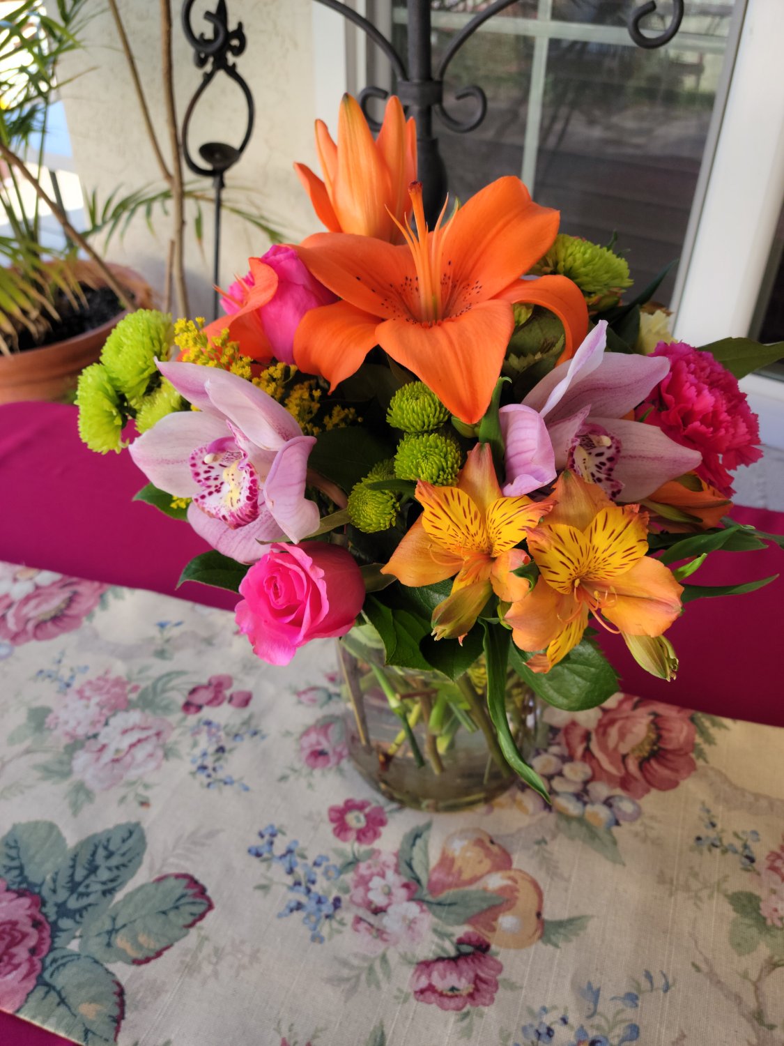 Solve Flowers for Mom jigsaw puzzle online with 176 pieces