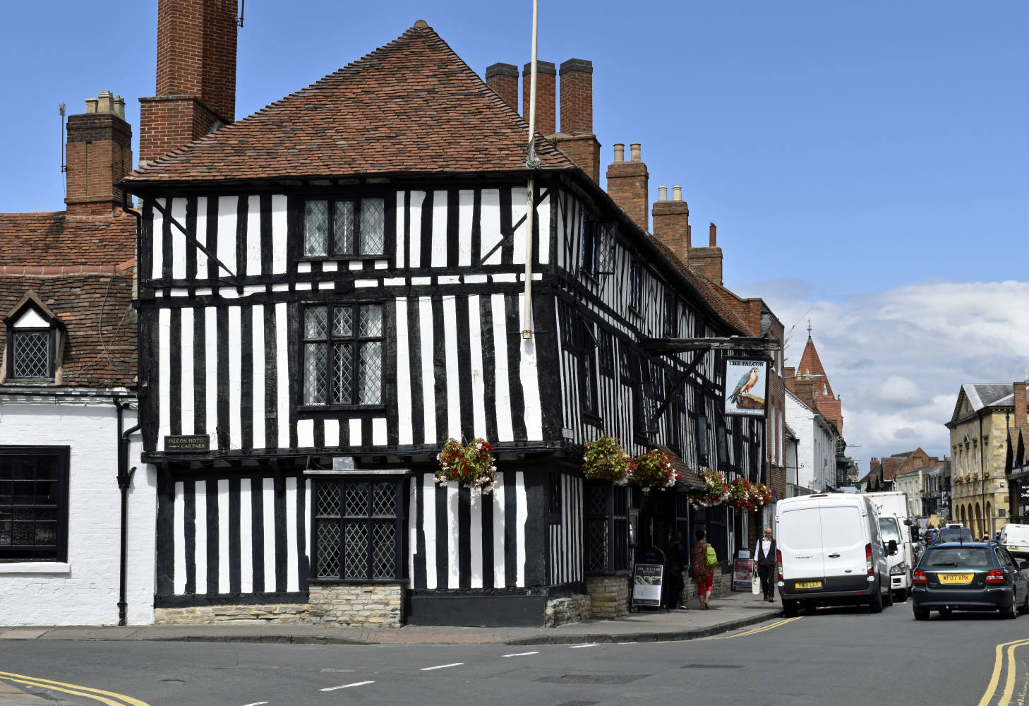 Solve The Falcon, StratforduponAvon jigsaw puzzle online with 150 pieces