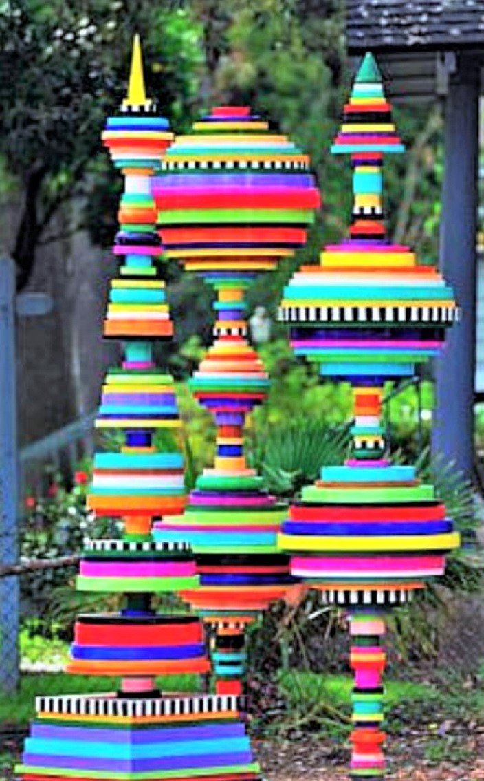 Solve "Finial's Rainbows" jigsaw puzzle online with 60 pieces