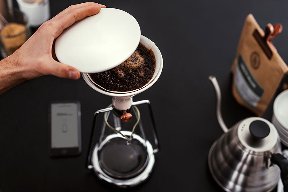 GINA Coffee Maker Brings Together 3 Brewing Techniques With Technology