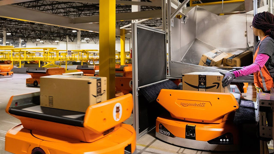 Watch Amazon’s New Pegasus Drive Robots Sort Out Packages