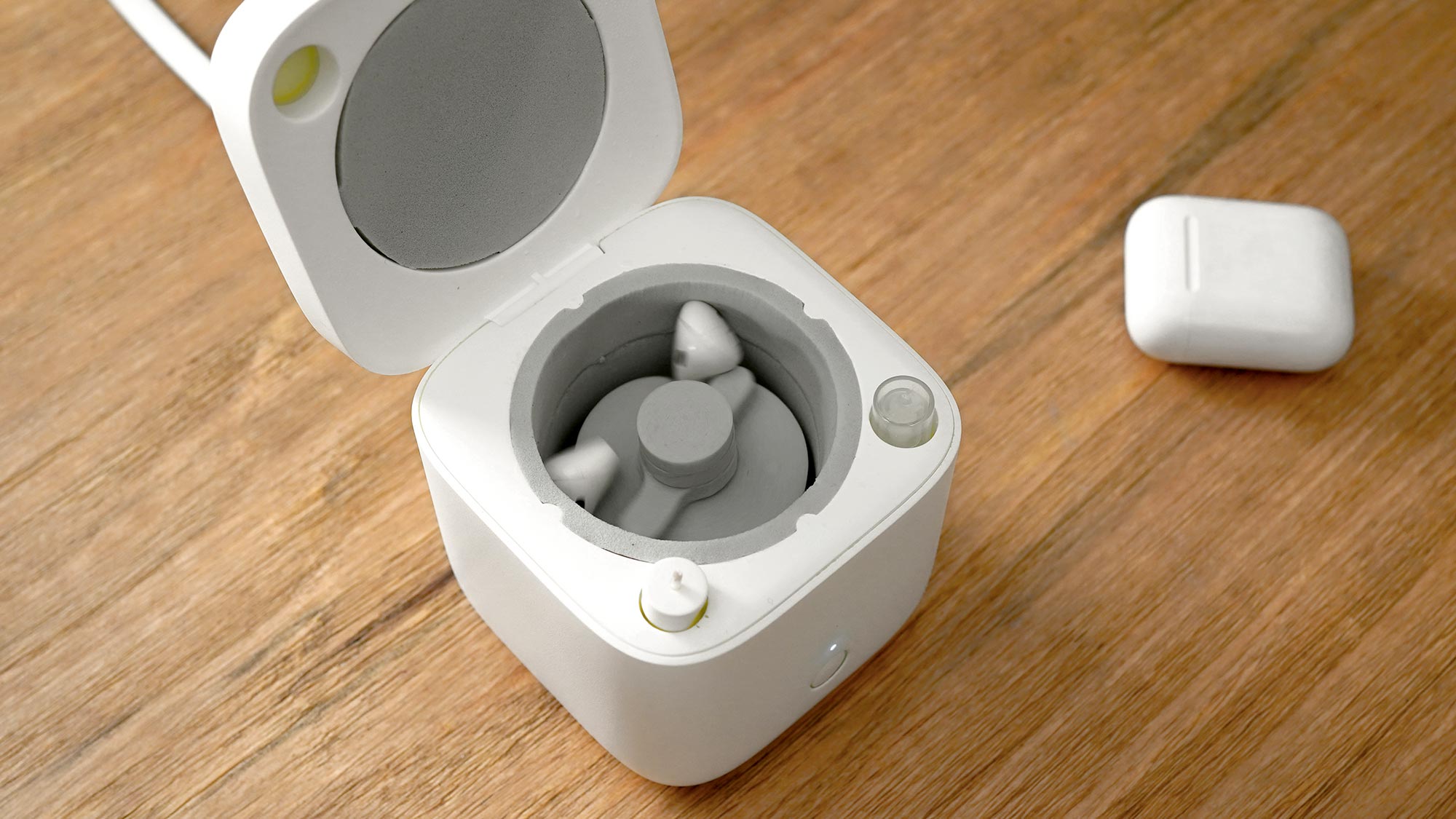 Someone Has Created A True Wireless Earbuds Washing Machine Money Can