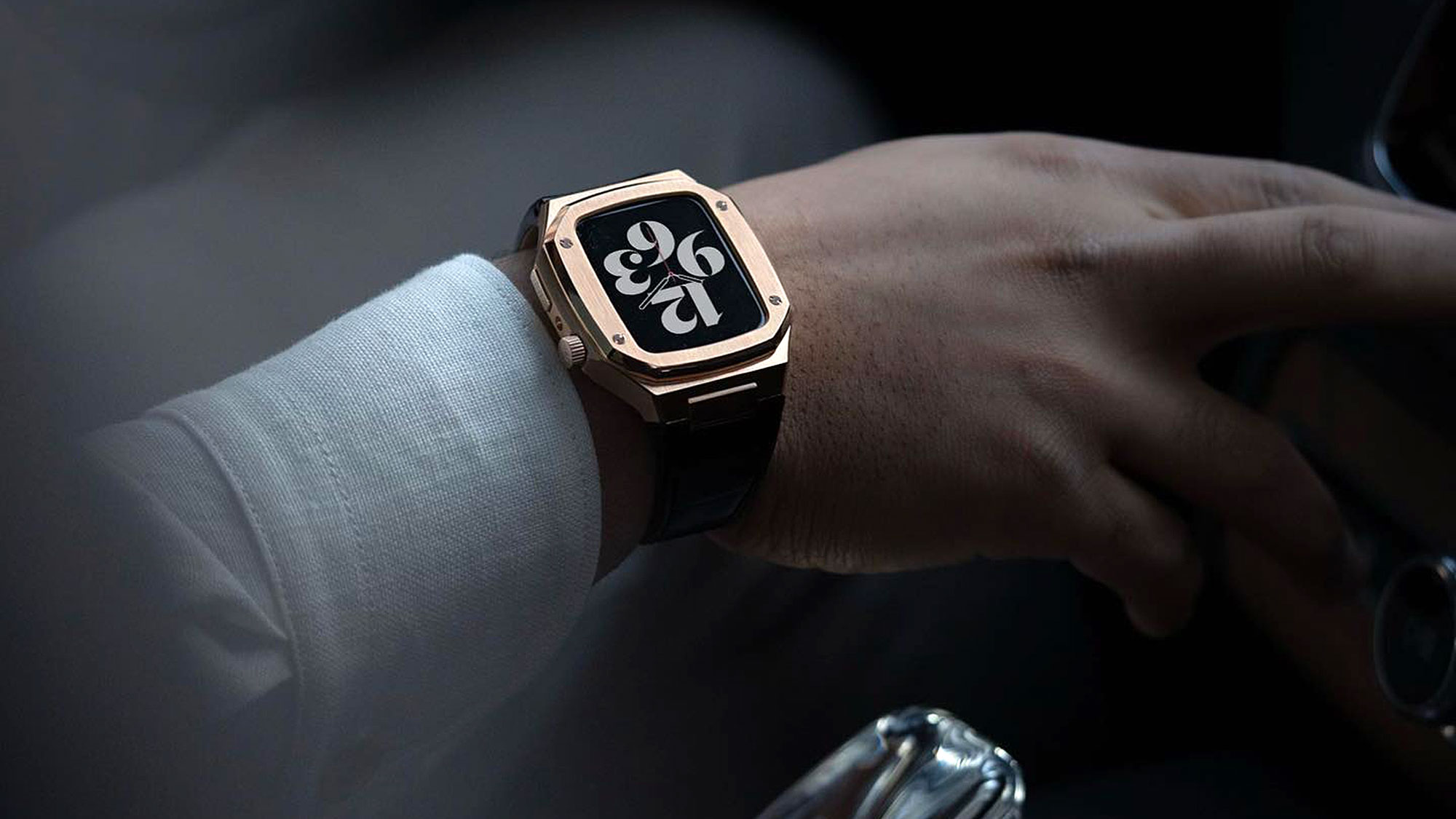 This Apple Watch Case Will Turn Your Apple Watch Into A Motorsport