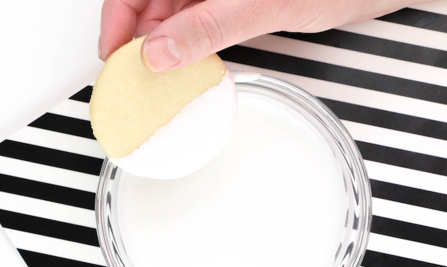 5 Ways to Decorate Cookies Without Piping Royal Icing Craftsy