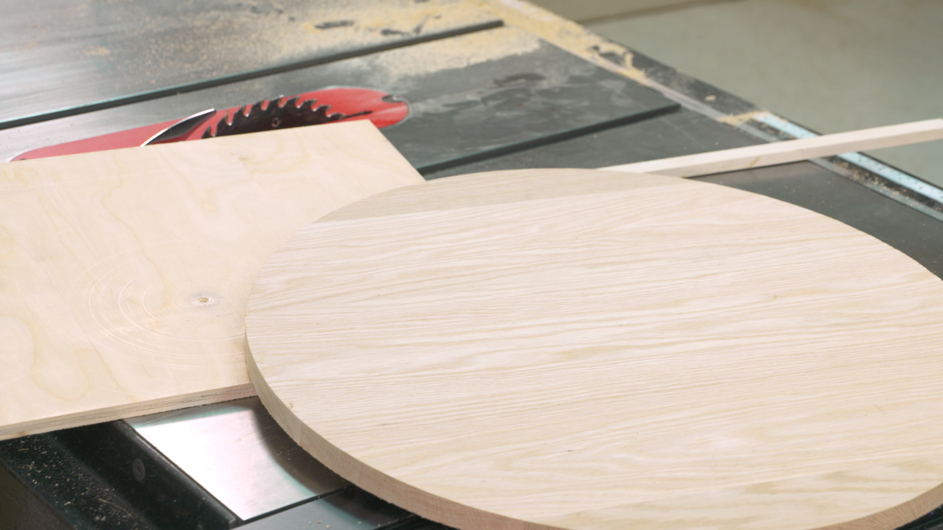 Cutting Circles on a Table Saw WoodWorkers Guild of America